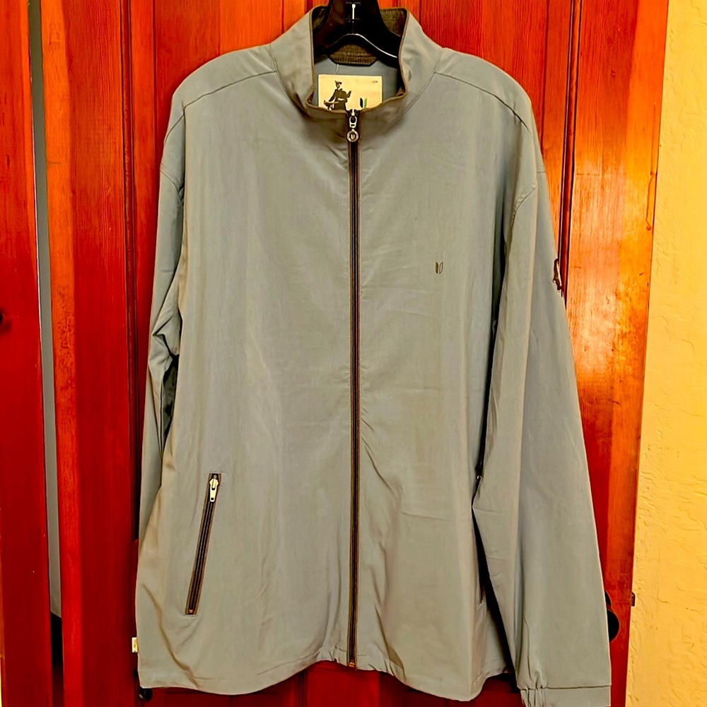 Men’s Link Soul zip up Golf Jacket for Big and Tall. Color is green/gray. NEW